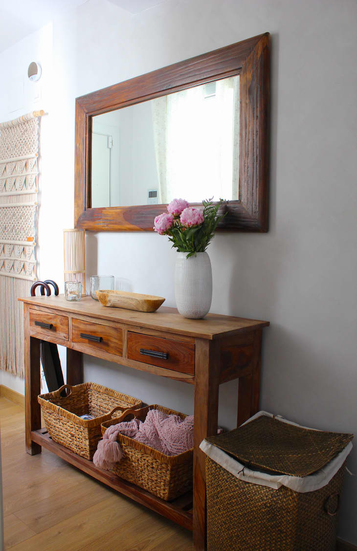 Large mirror deals over console table